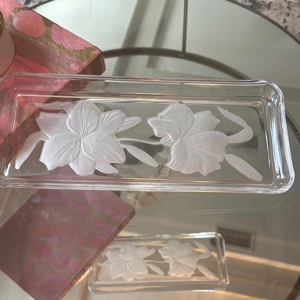 Elegant White Vanity Tray with Floral Design